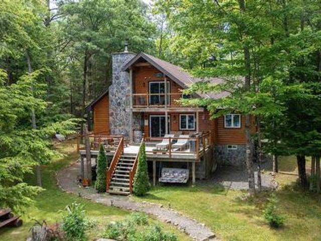 1 1041 Summit Road, Muskoka Lakes. Wood Muskoka Lakes, ON, P0C 1M0 Luxury House for sale | Listing ID X13576 | Royal LePage Carriage Trade Luxury Properties