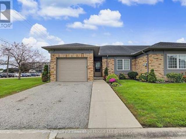 1 105 King Street, Tillsonburg, ON, N4G 5V1 townhouse for sale | Listing ID X13839 | Royal LePage