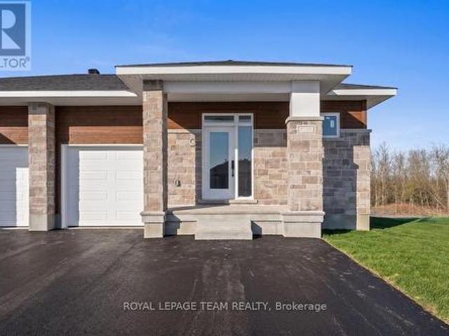 1 1124 Moore Street, Brockville, ON, K6V 0H2 house for lease | Listing ID X13640 | Royal LePage