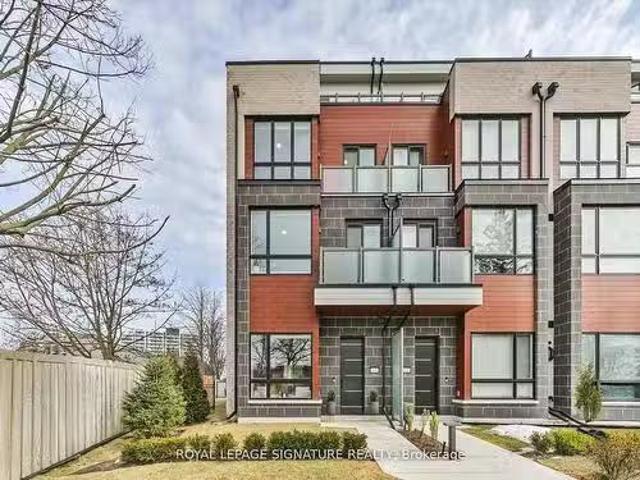 1 115 High Street, Mississauga, ON, L5H 1K4 Luxury Townhouse.