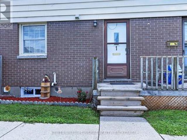 1 126 Notch Hill Road, Kingston Central City West, ON, K7M 2X1 townhouse for sale | Listing ID X13700 | Royal LePage