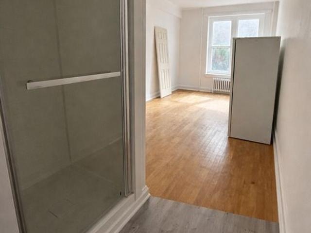 1 1/2 Tout Inclus Disponible Maintenant
