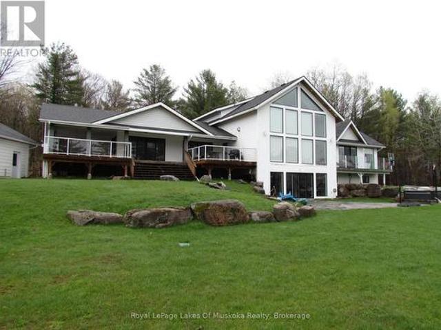 1 1331 South Monck Drive, Muskoka Lakes. Monck Muskoka Lakes, ON, P1L 1W8 Luxury House for sale | Listing ID X13135 | Royal LePage Carriage Trade Luxury Properties