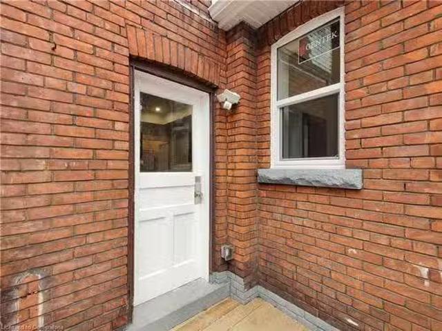 1 134 Ontario Avenue, Hamilton, ON, L8N 2X3 house for lease.