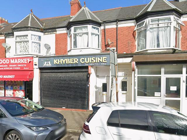 £1,250 PCM, Furnished White Goods Included, 3 Bedroom First Floor Flat on Corporation Road, Grangetown, Cardiff, CF11 7AY. MORE PICTURES COMING SOON!