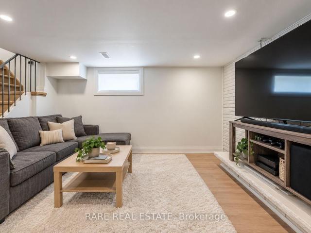 1 27 Fairbank Avenue in Toronto: Briar Hill Belgravia House for lease Toronto W04: MLS®# W13749088