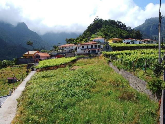 1.288 m2 Terreno + Palheiro Agrícola São Vicente