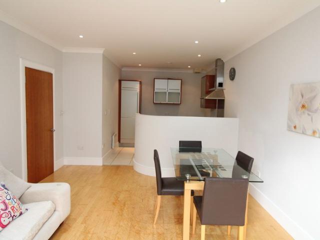 £1,295 To Let
