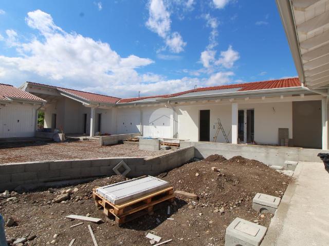 1.200 / mese, 100 Mq Tecnocasa.it 61019975