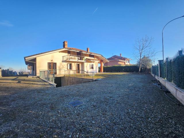 1.000 / mese, 120 Mq Tecnocasa.it 61138923