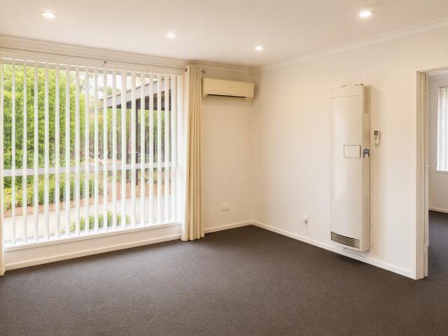 1 / 21 Wells Road, Seaford