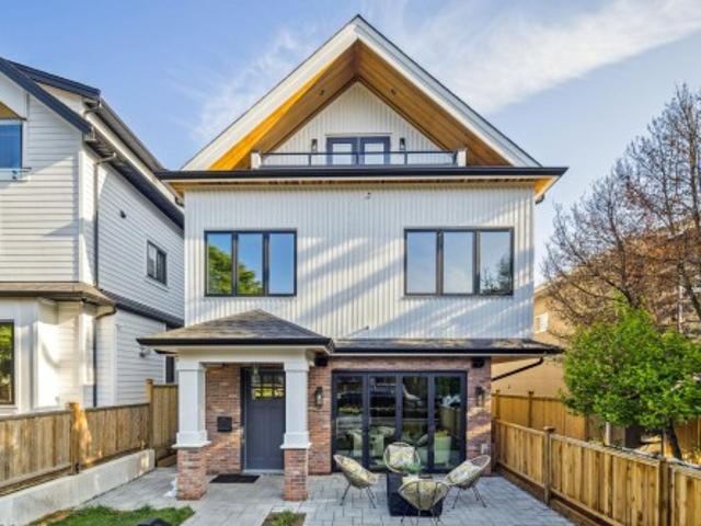 1 224 Th Avenue E, Vancouver, BC, V5N 1Z6 duplex for sale | Listing ID R3165 | Royal LePage