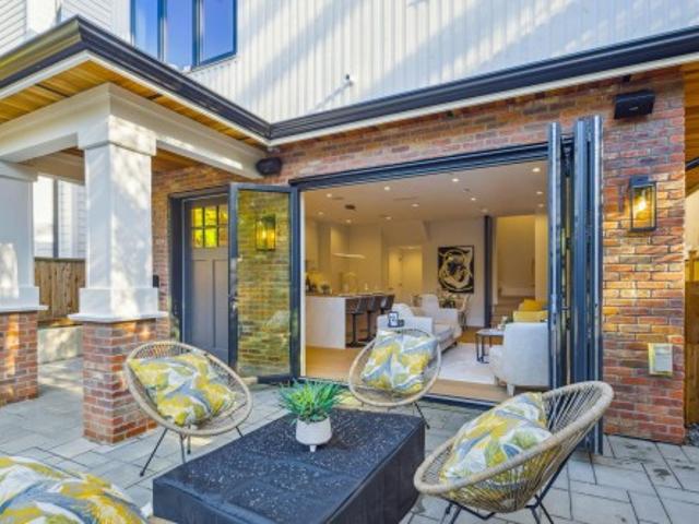 1 224 Th Avenue E, Vancouver, BC, V5N 1Z6 duplex for sale | Listing ID R3176 | Royal LePage