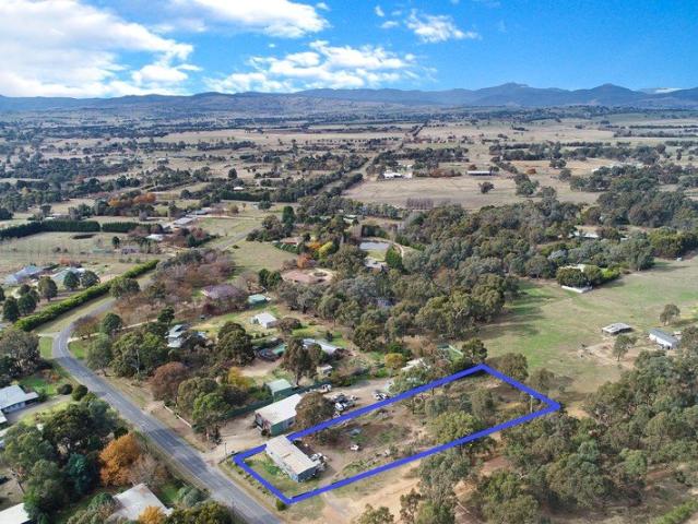 1.2 acres with Mt Buller and Timbertop views. and a cool shed!