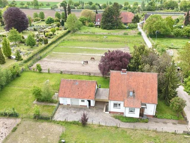 1 2 Familienhaus mit Nebengebäude von privat Völksen kl.Resthof