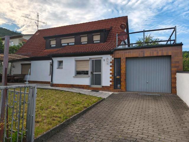 1 2 Familienhaus ohne Maklergebühren zu verkaufen