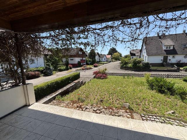 1 2 Familienhaus freistehend Ecklage mit Garten und Aussicht