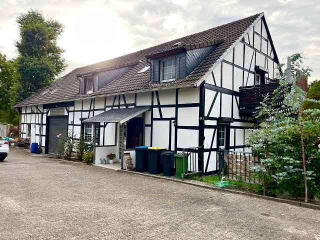1 2 Familienhaus in Schwerte Holzen mit viel Platz