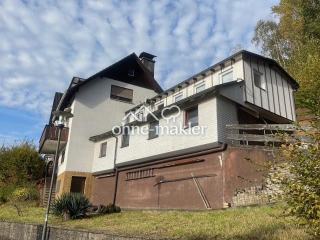 1 2 Familienhaus in wunderbarer Fernblicklage mit Nebengebäude und viel Stauraum