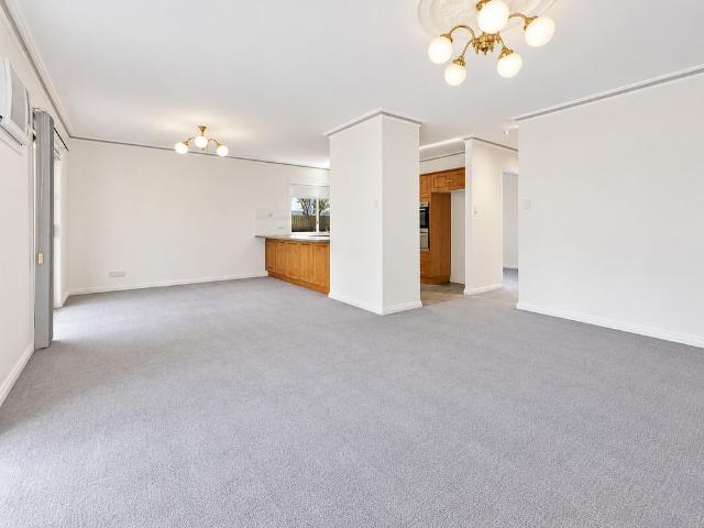 1 / 2 Holton Court, St Peters SA 5069