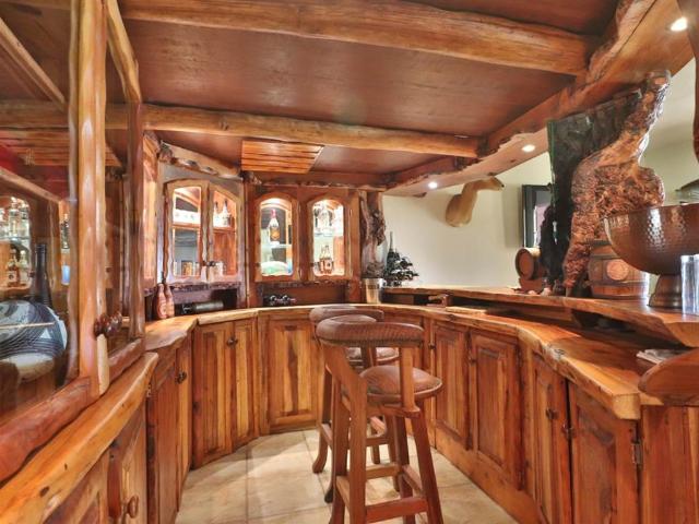 5 Bedroom House in White River AH