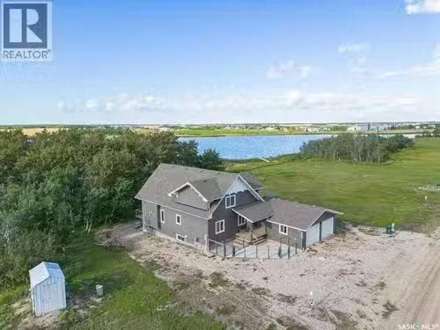 1&2 Pelican Lane, Humboldt Lake, SK, S0K 2A0 house for sale.