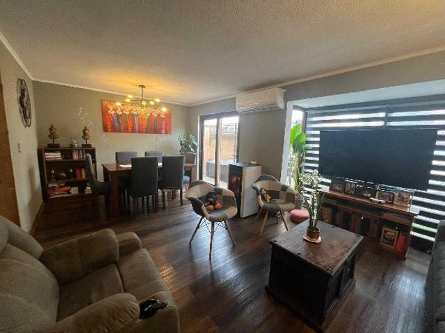 $ 1.350.000 Casa en Arriendo en La Florida 3 dormitorios 3 baños / Kutt Property