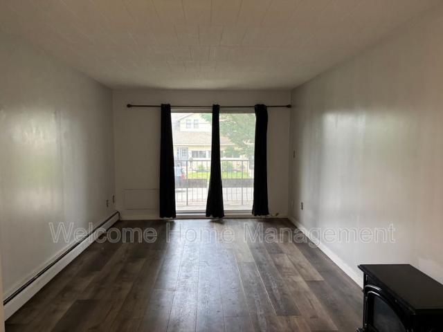 $1,450 / 2 br / 1 ba /
