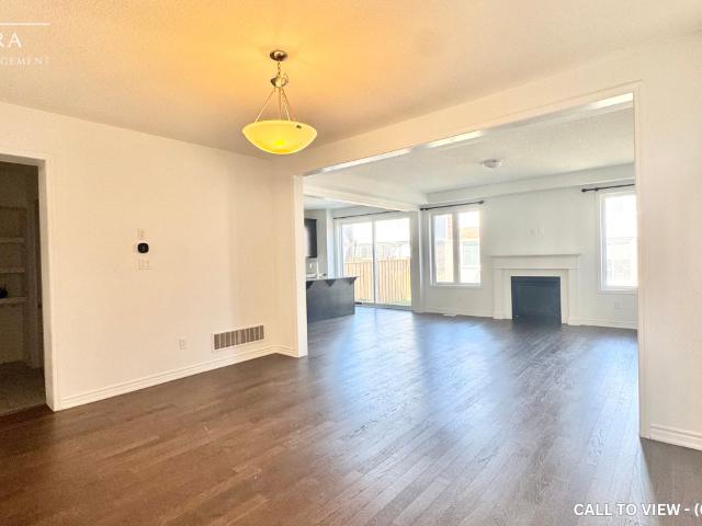 1 35 William Nador St, Kitchener, Ontario N2R 0S3 EXPANSIVE 5 BEDROOM MAIN LEVEL UNIT WITH HIGH CEILINGS AND NATURAL LIGHT Apartment for Rent