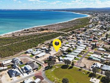 1,365sqm Coastal Block By The Sea Prime Location!