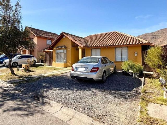 $ 1.300.000 Casa en Arriendo en Colina 3 dormitorios 1 baño / Corredores Premium Chile SpA