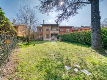 1.300 / mese, 114 Mq Tecnocasa.it 61193639