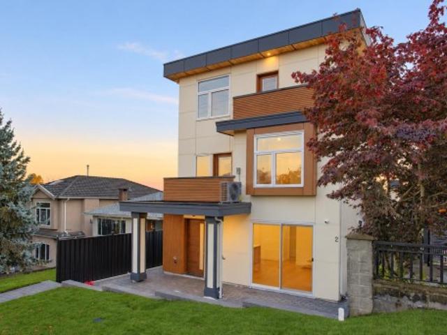 1 3034 5Th Avenue E, Vancouver, BC, V5M 1N8 duplex for sale | Listing ID R3175 | Royal LePage