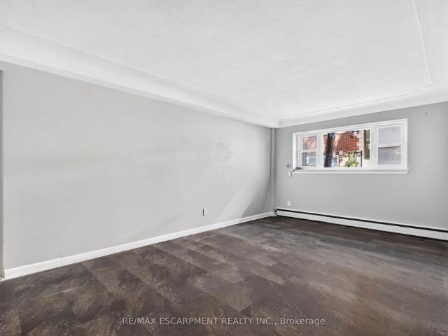 1 3 Applewood Avenue, Hamilton