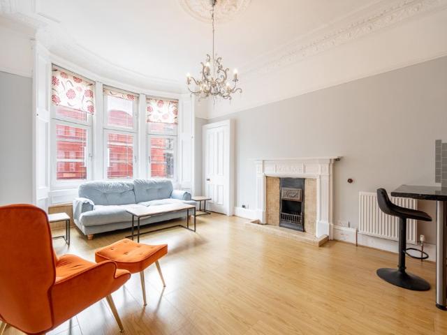 1 3 Byres Road