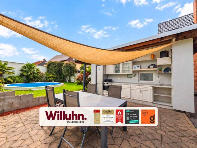 1 3 Familienhaus geschützer Garten mit Pool & Terrasse Ausbaureserve im Dach und Außenbereich