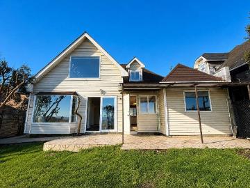 Casa en arriendo en Región de Los Lagos - Jardín