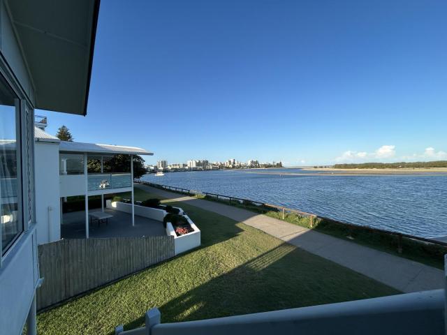 1, 45 Landsborough Parade, Golden Beach