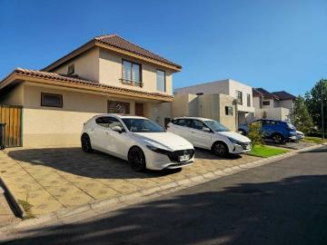 $ 1.300.000 Casa en Arriendo en Pudahuel 3 dormitorios 3 baños / Kutt Property