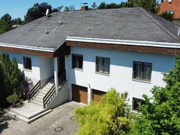1.400m² Grundstück, 360m² Nutzfläche ein außergewöhnliches Schmuckstück sucht neue Eigentümer!