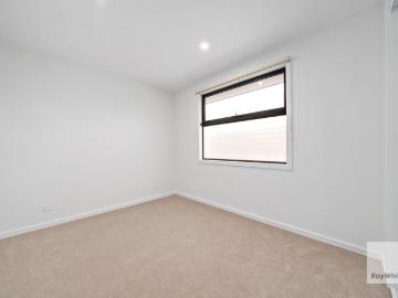 1 4/17 Worrall Street