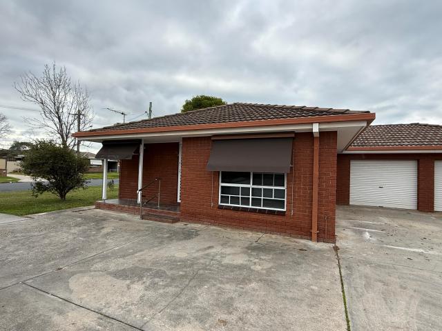 1 / 418 Ross Circuit, LAVINGTON NSW 2641