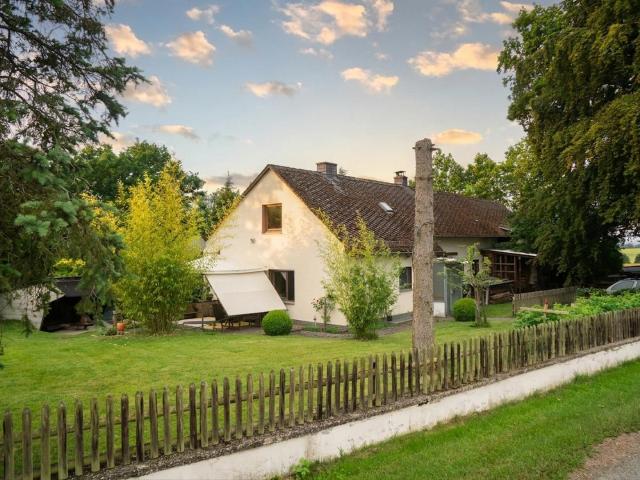 1,4 ha eigenes Land mit Wiese, Wald & Jagdhütte — Hunsrück Landsitz in Einzellage