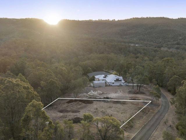 1,544sqm of Space, Privacy & Views