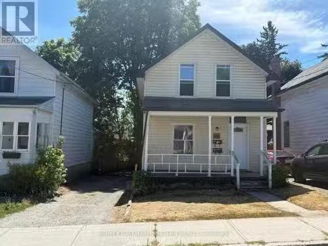 #1 581 Paterson Street, Peterborough Central South, ON, K9.