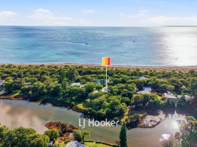 1,522sqm with Subdivision Potential on Geographe Bay Road