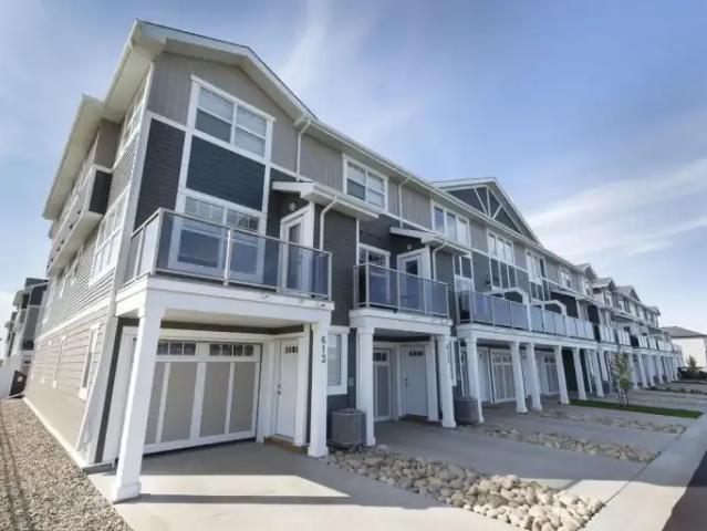 1.5 Bedroom Townhouse Saskatoon SK 102578235