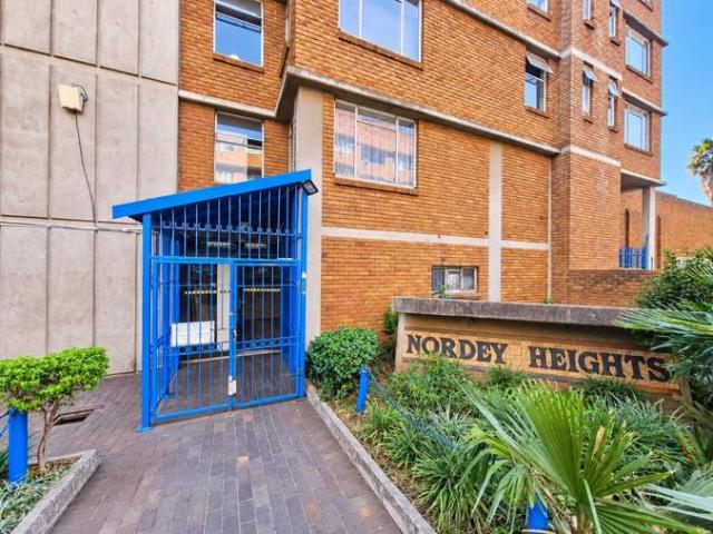 1.5 Bedroom Apartment / Flat to Rent in Pretoria Central