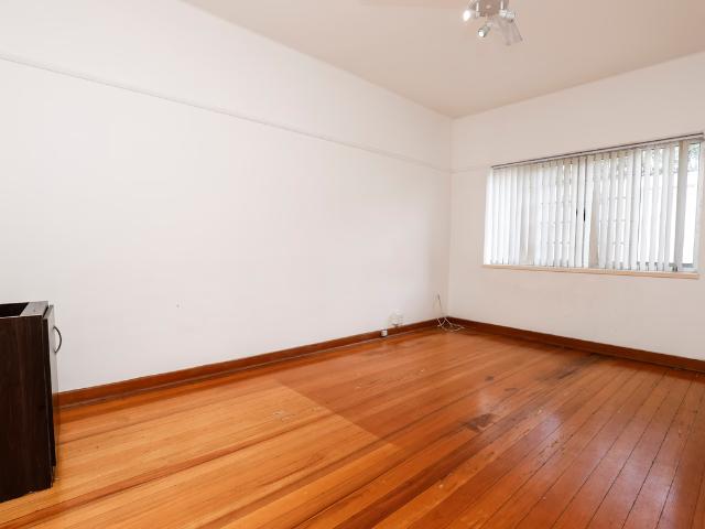 1.5 Bedroom Apartment To Let in Musgrave