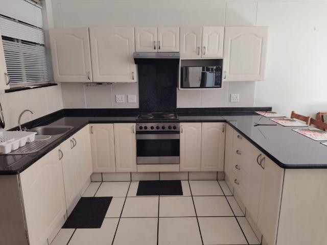 1.5 Bedroom Apartment To Let in Amanzimtoti